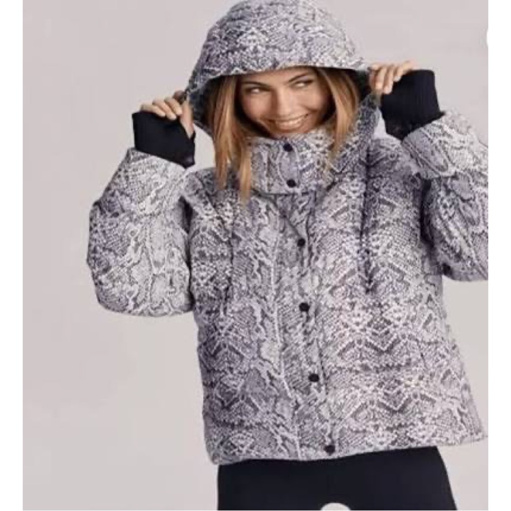 Varley Women's Highland Puffer Jacket M Snakeskin Contrast Smoke Removable Hood